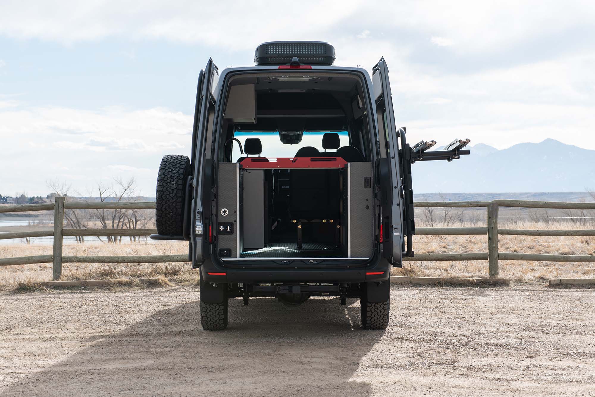 Classic 144 camper van — Mercedes-Benz Sprinter 144", photo 15