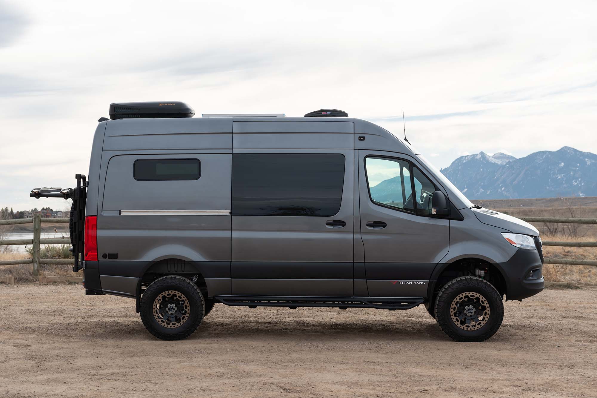 Classic 144 camper van — Mercedes-Benz Sprinter 144", photo 3