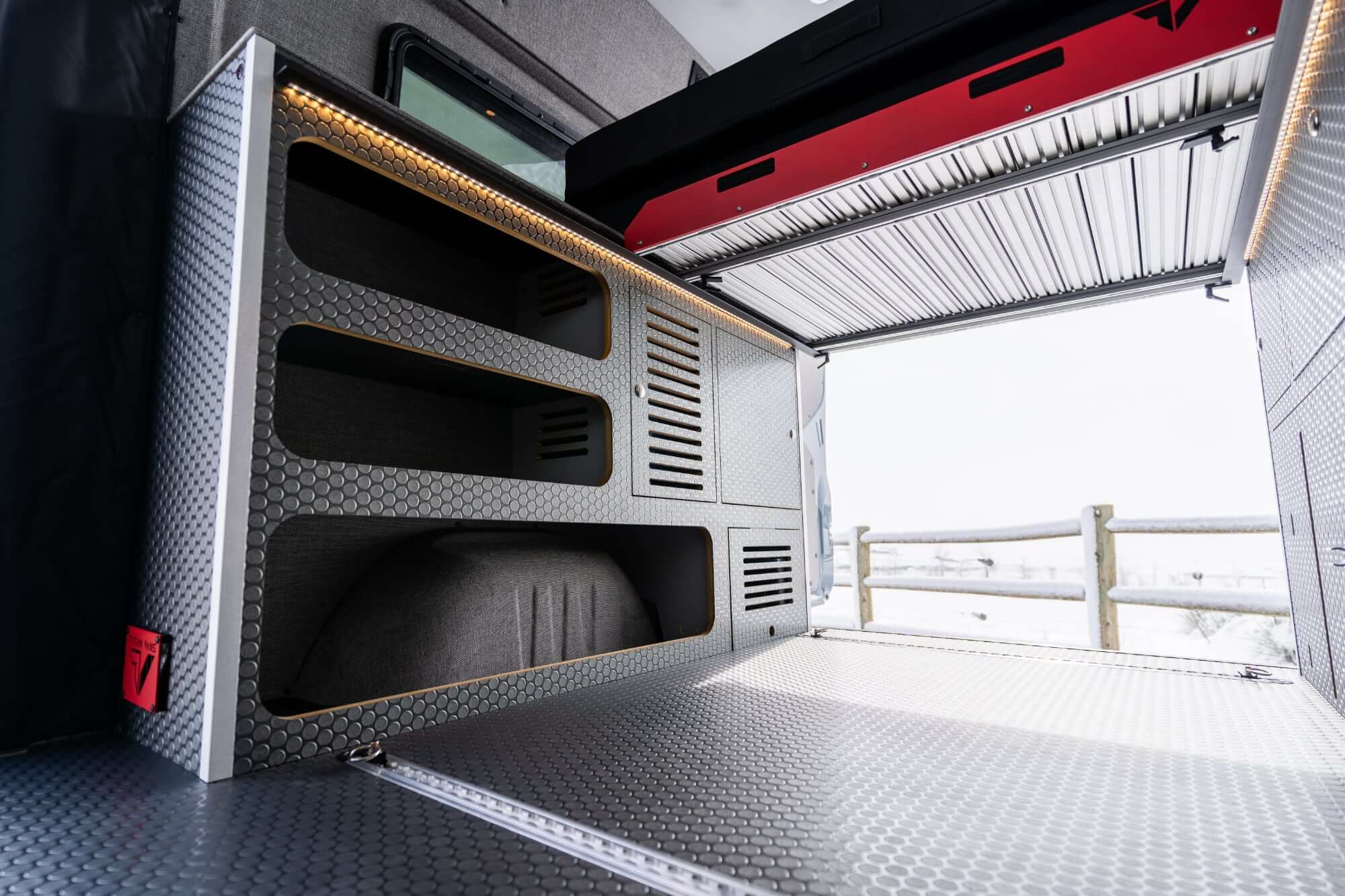 Classic 144 camper van — Mercedes-Benz Sprinter 144", photo 5