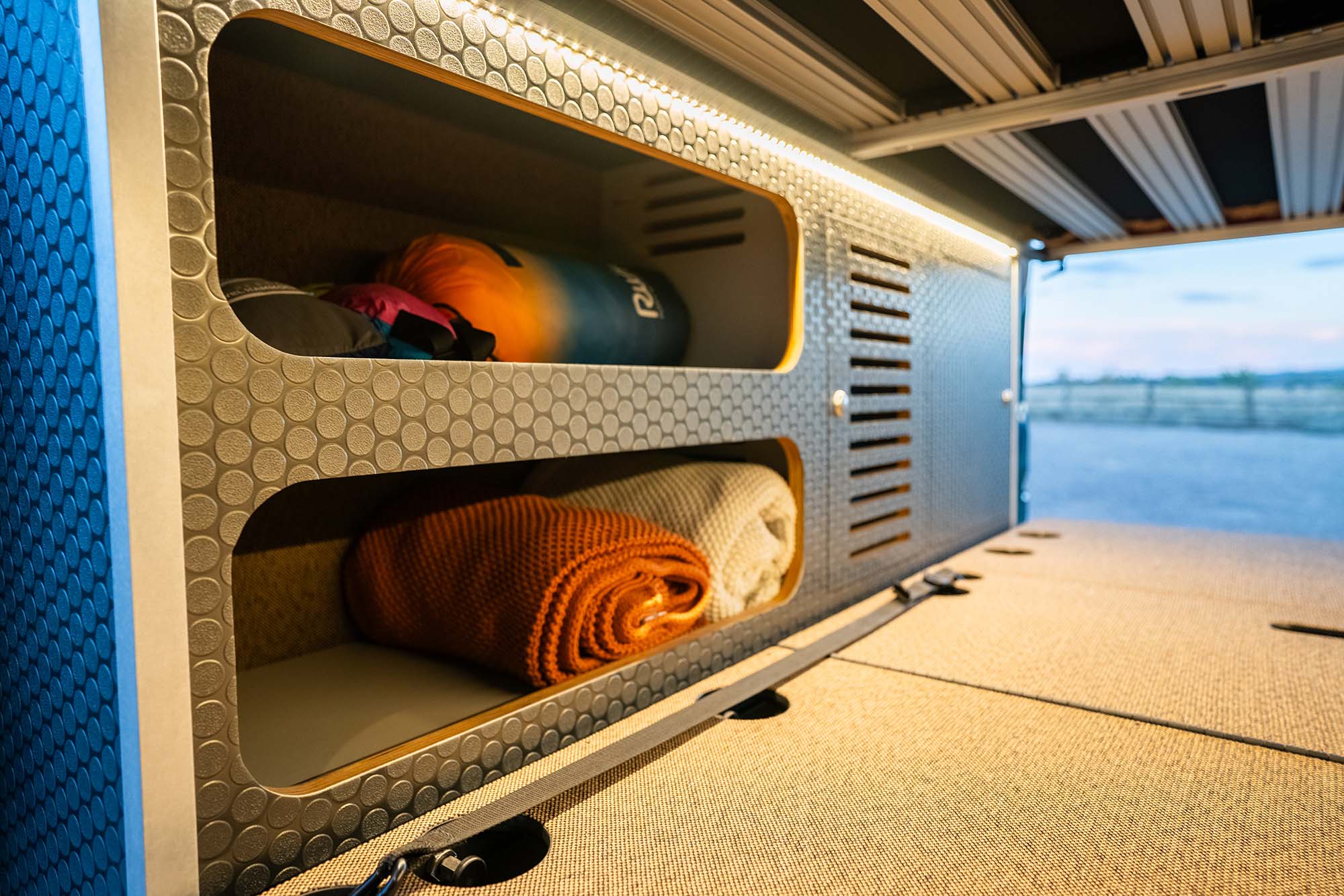 Classic 144 camper van — Mercedes-Benz Sprinter 144", photo 26