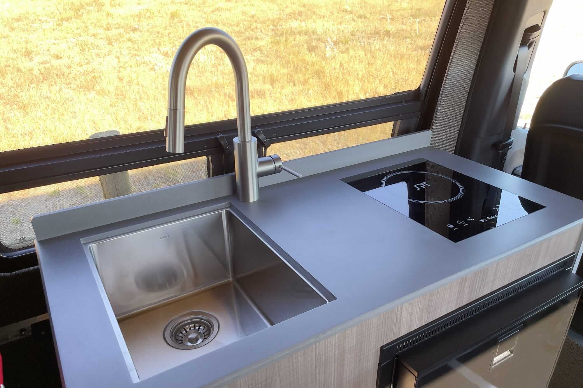Classic 144 camper van — Mercedes-Benz Sprinter 144", photo 10