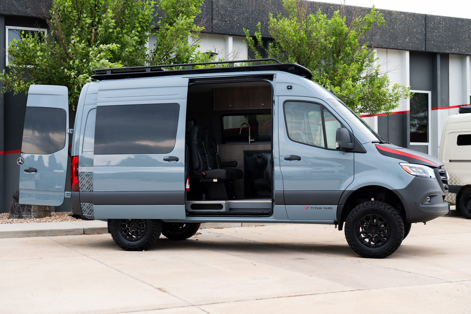 Classic 144 camper van — Mercedes-Benz Sprinter 144", photo 3