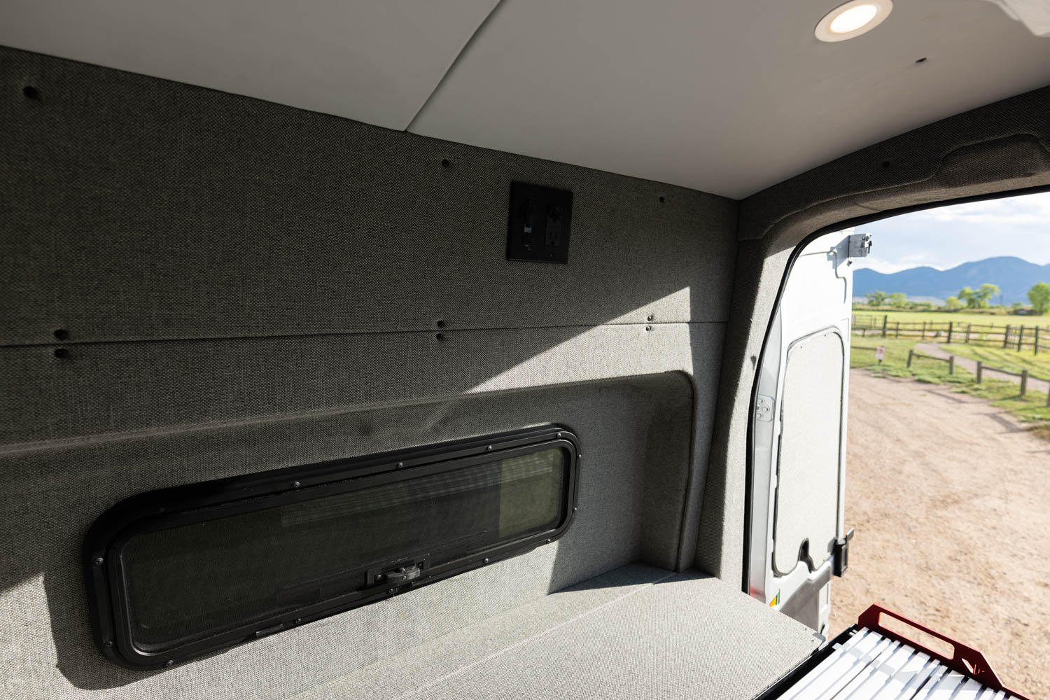 Classic 148 camper van — Ford Transit 148", photo 18