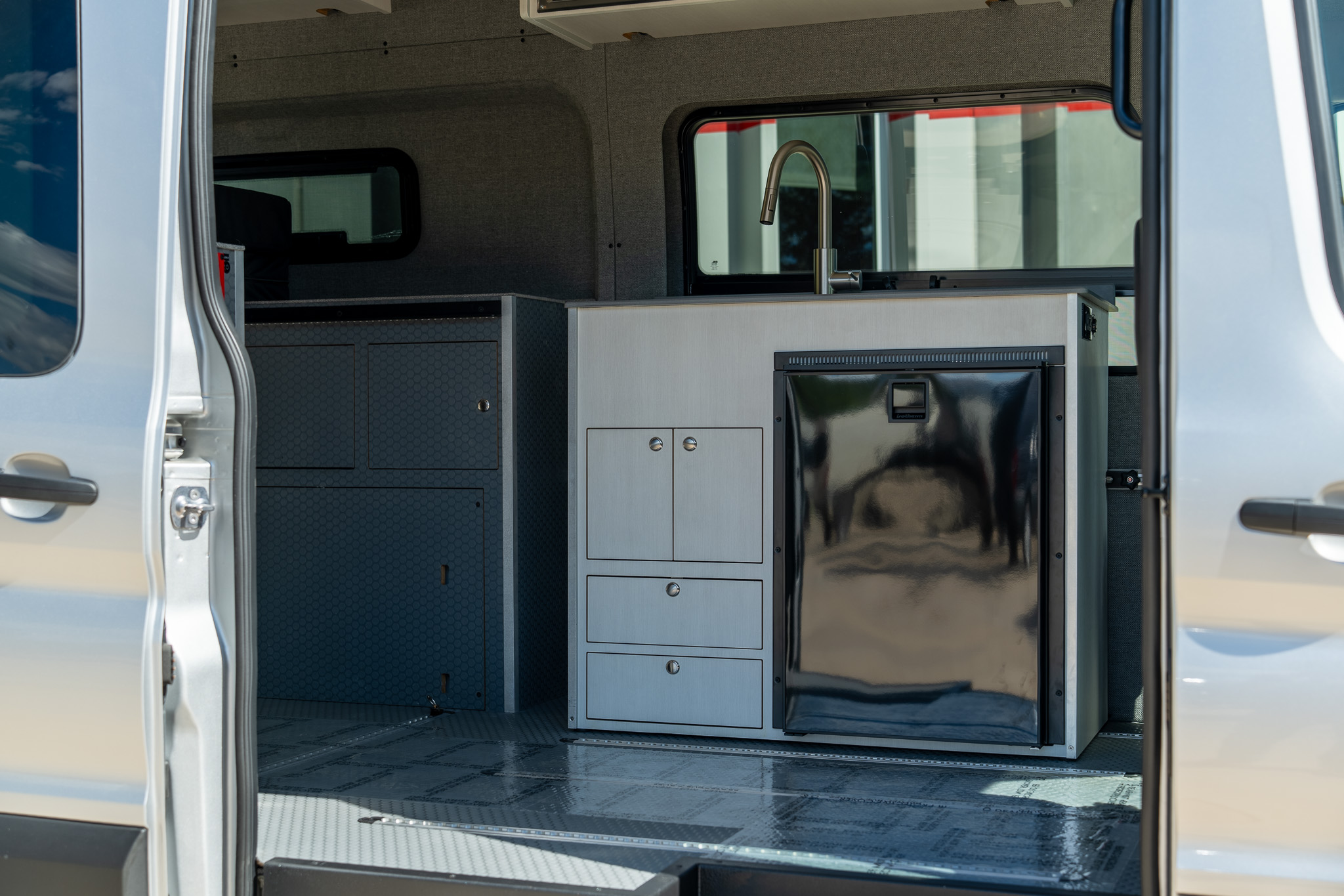 Classic 148 camper van — Ford Transit 148", photo 9