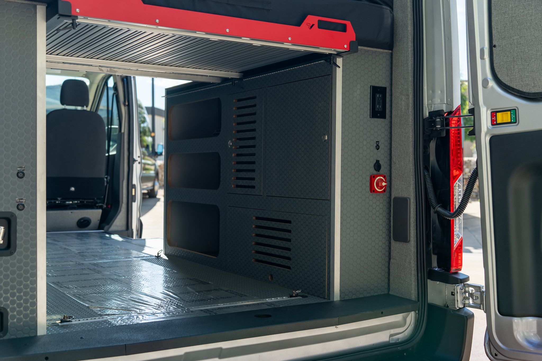 Classic 148 camper van — Ford Transit 148", photo 11