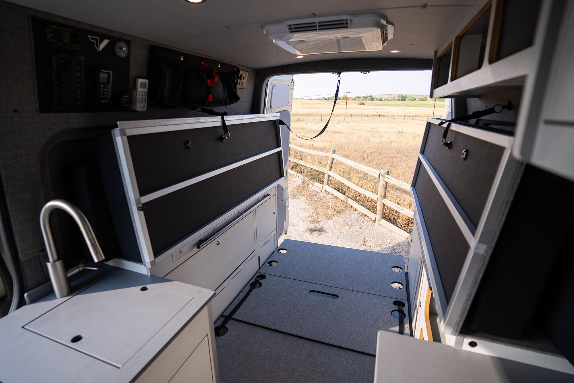 Metis 144 camper van — Mercedes-Benz Sprinter 144", photo 10