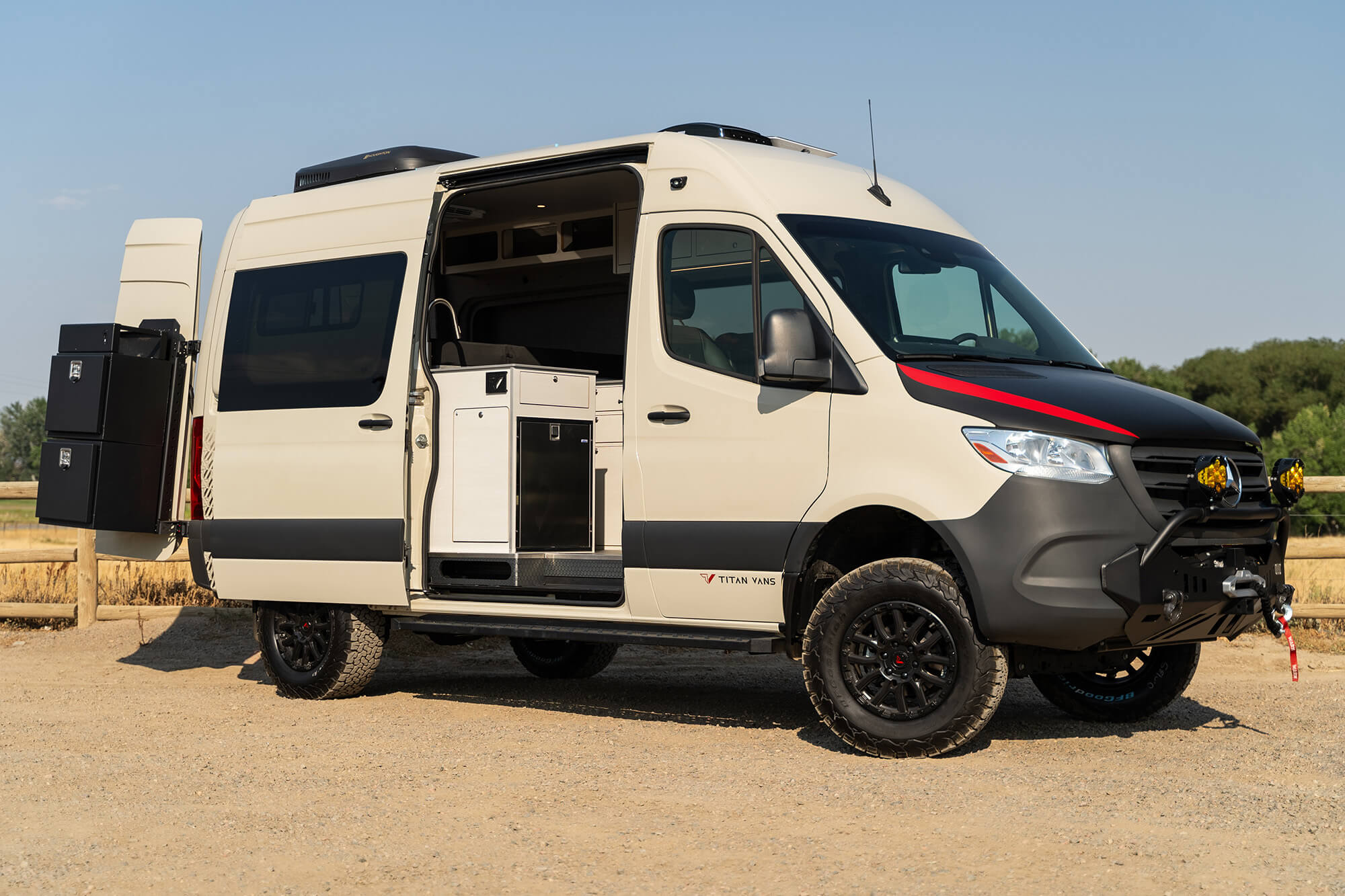 Metis 144 camper van — Mercedes-Benz Sprinter 144", photo 2