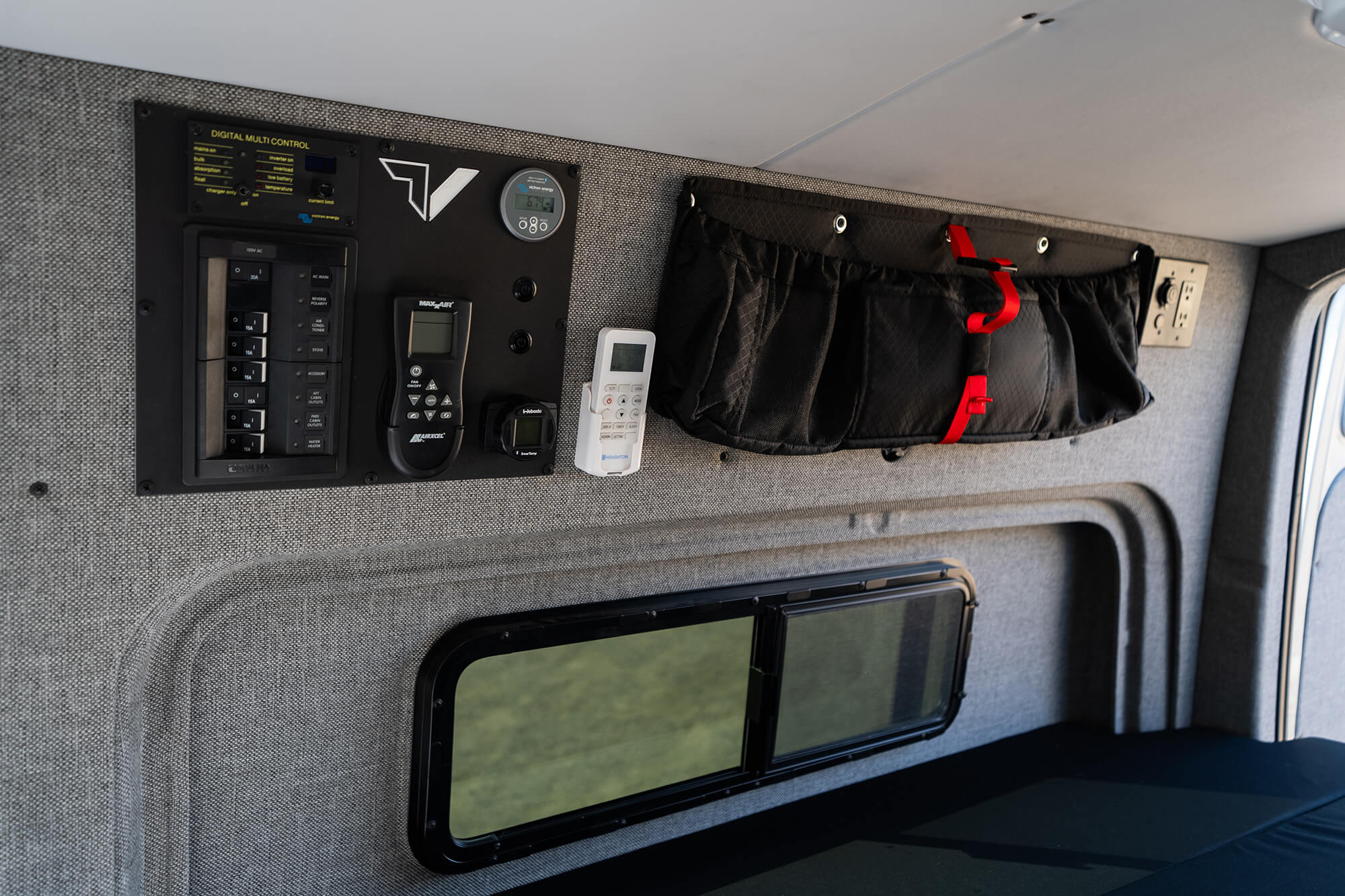 Metis 144 camper van — Mercedes-Benz Sprinter 144", photo 7