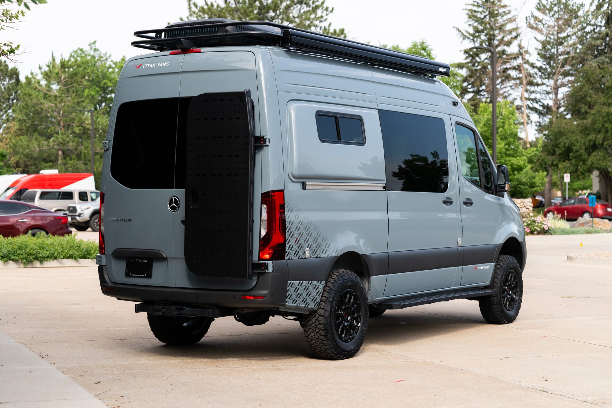 Metis 144 camper van — Mercedes-Benz Sprinter 144", photo 5