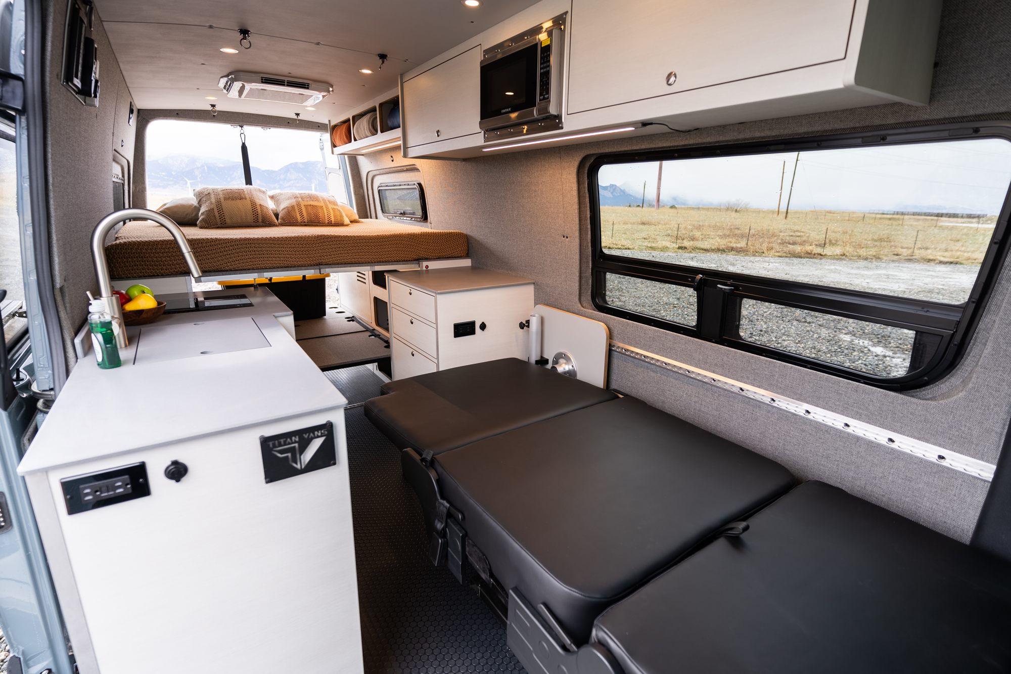 Metis 170 camper van — Mercedes-Benz Sprinter 170", photo 3