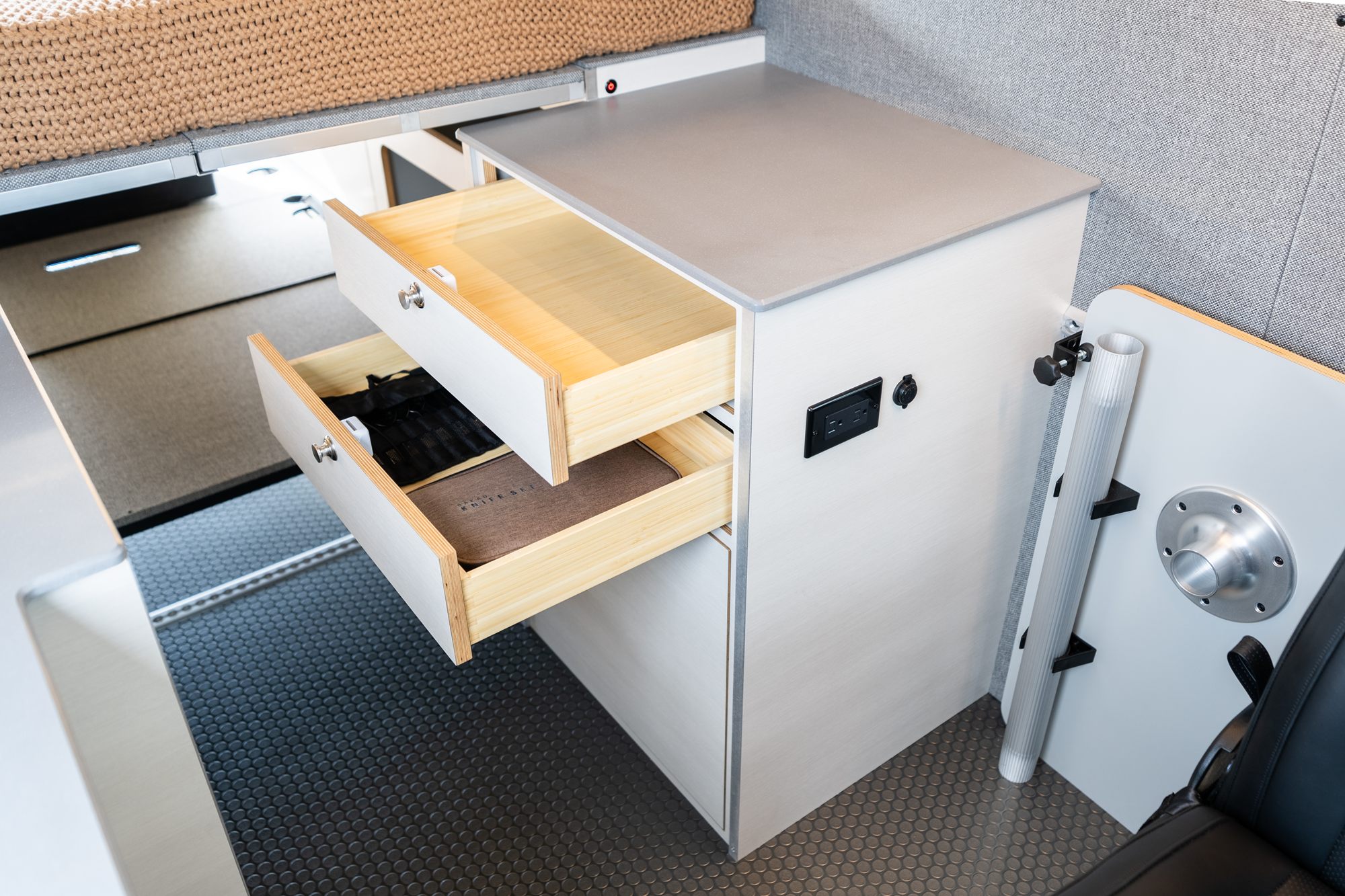 Metis 170 camper van — Mercedes-Benz Sprinter 170", photo 17