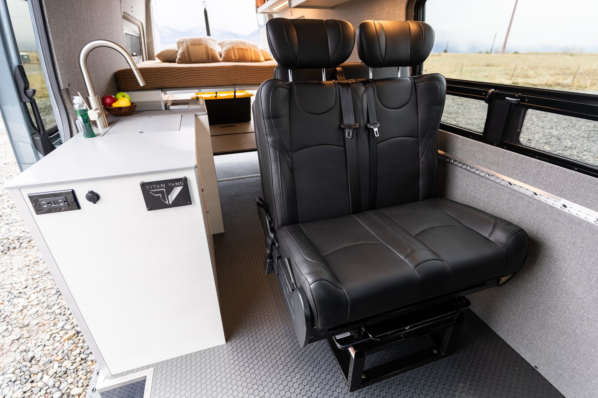 Metis 170 camper van — Mercedes-Benz Sprinter 170", photo 6