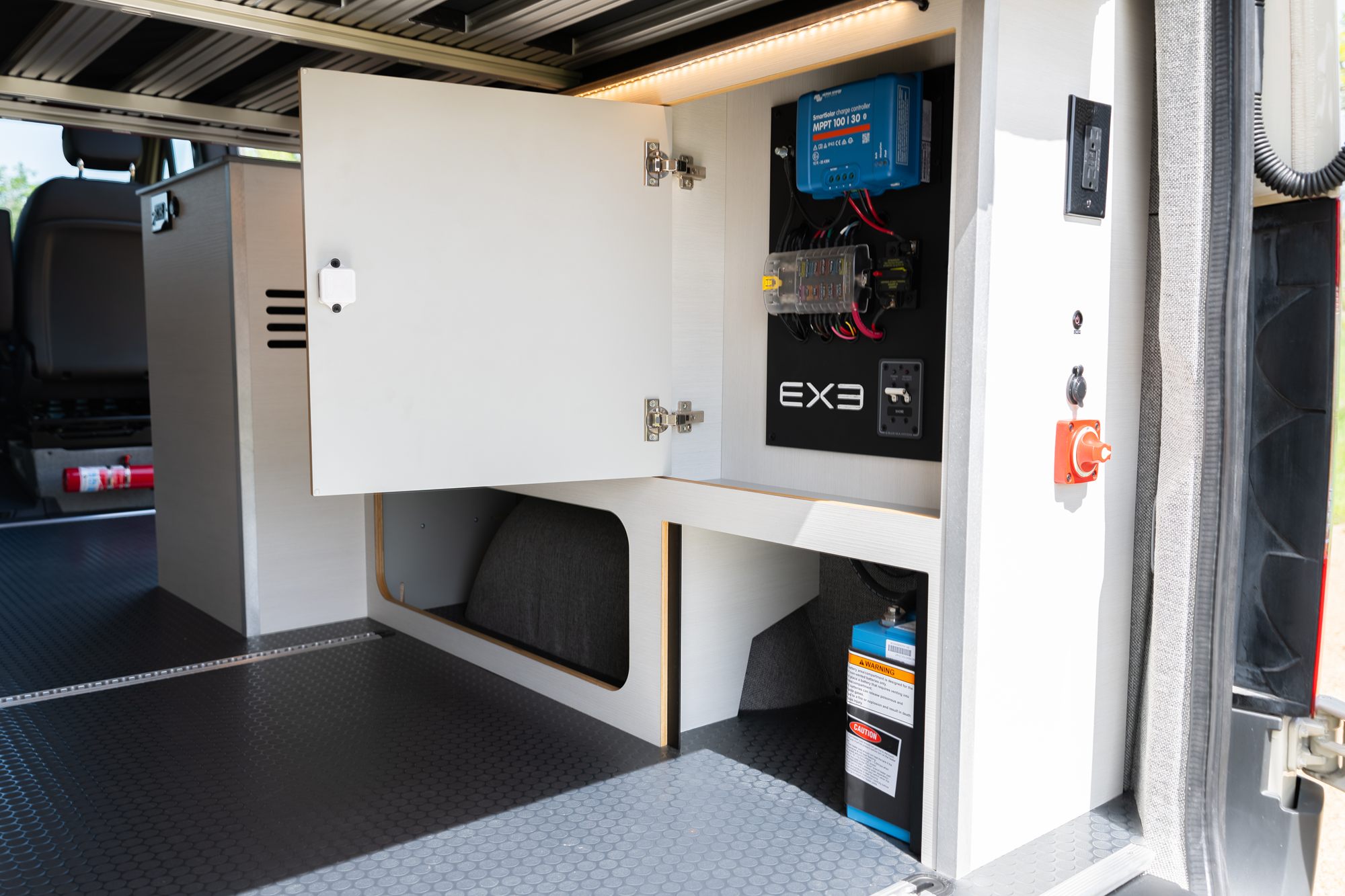 Ultra 144 camper van — Mercedes-Benz Sprinter 144", photo 17