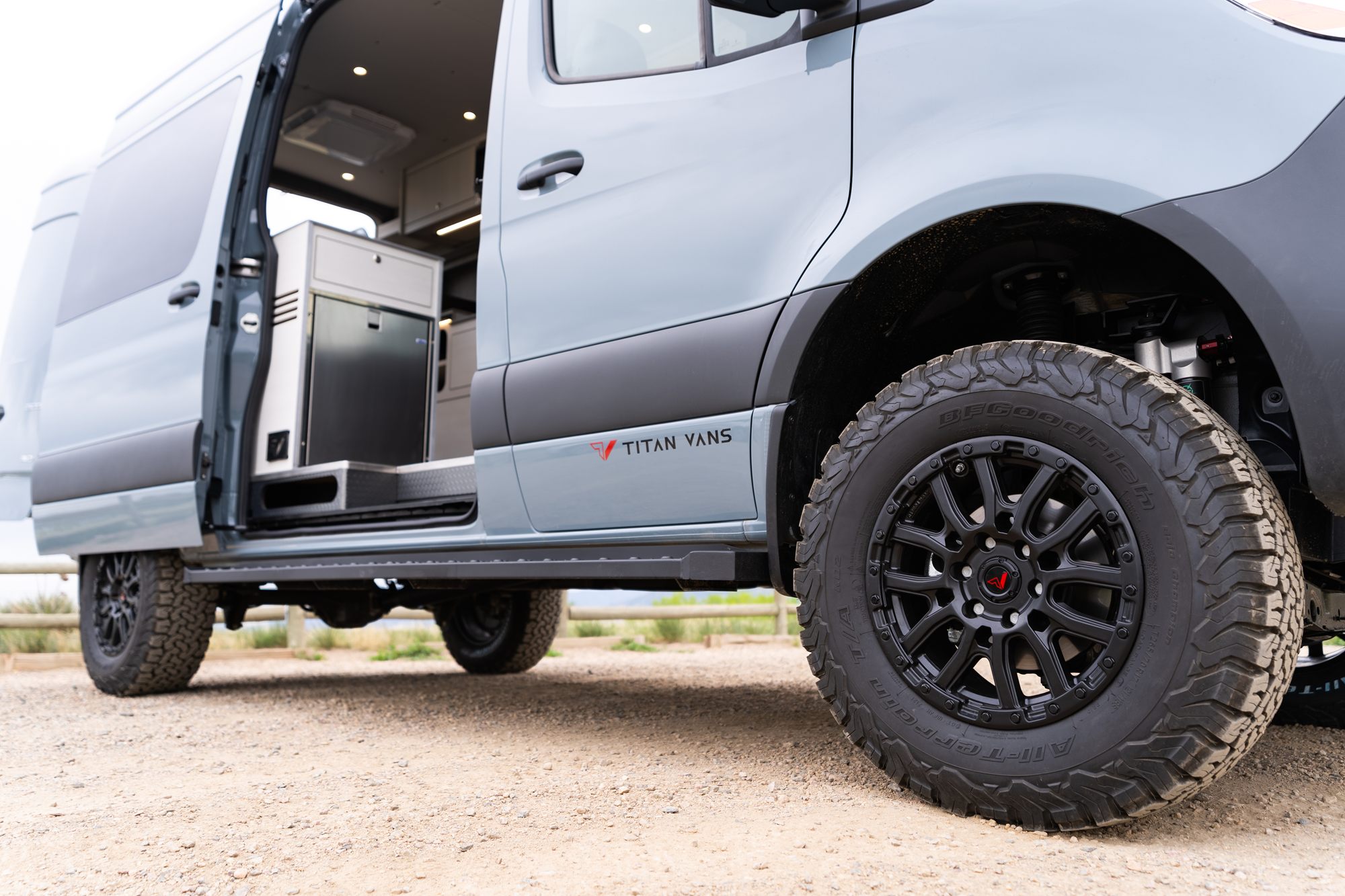 Ultra 144 camper van — Mercedes-Benz Sprinter 144", photo 4