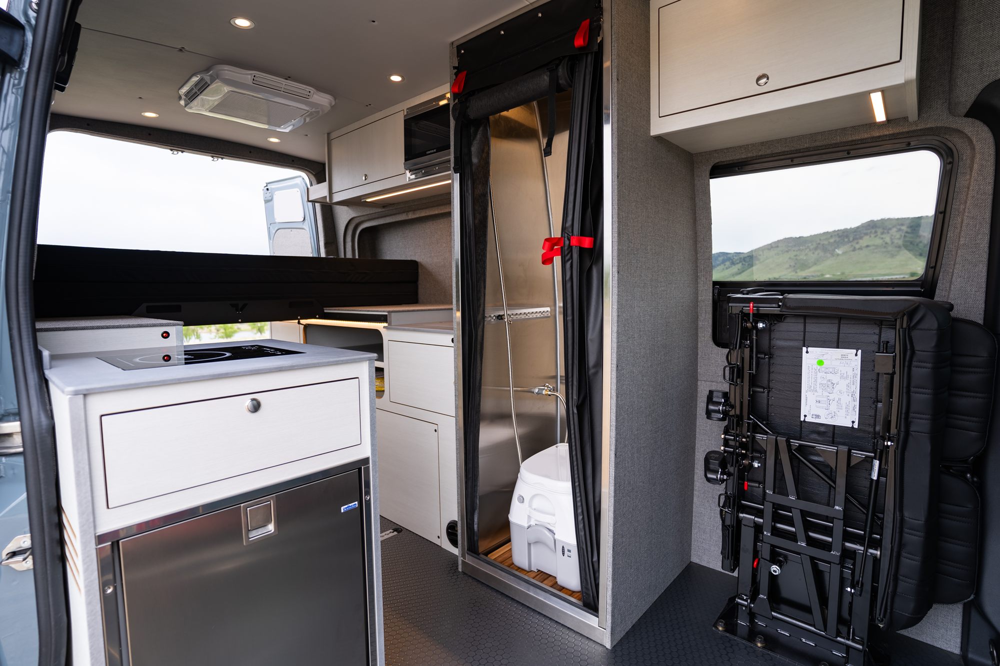 Ultra 144 camper van — Mercedes-Benz Sprinter 144", photo 5