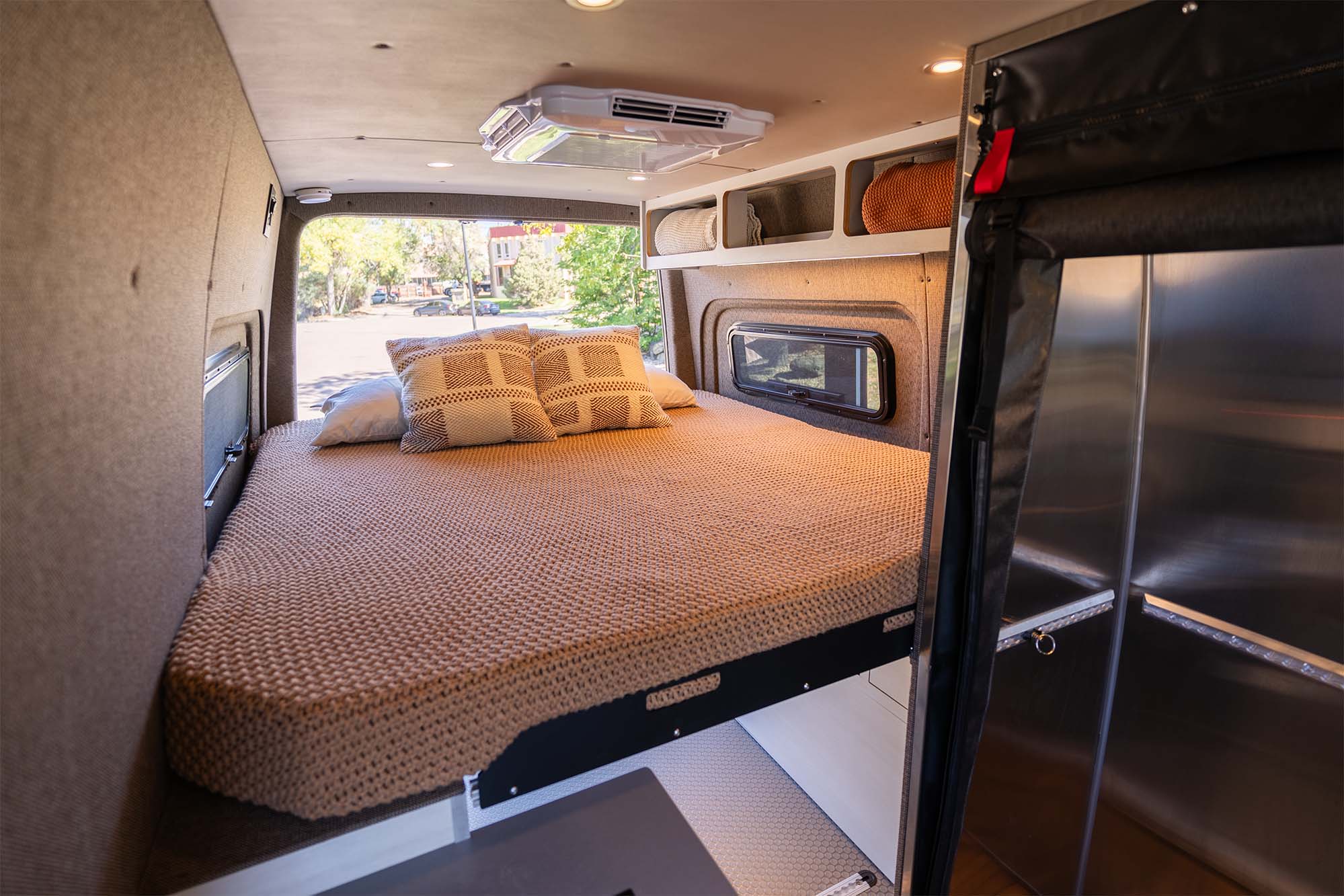 Ultra 170 camper van — Mercedes-Benz Sprinter 170", photo 13
