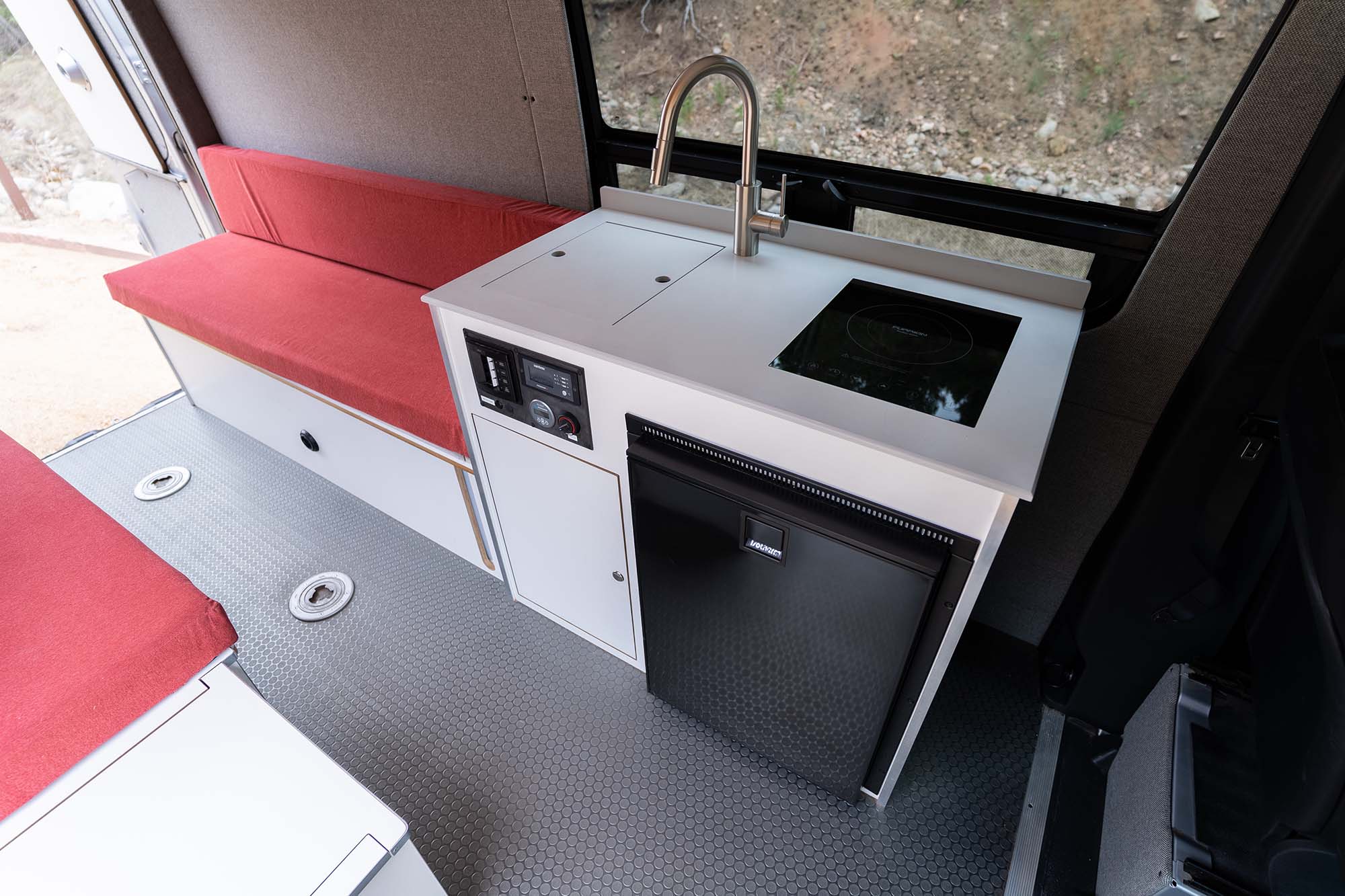 Camper van induction stove